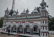 The Haji Golam Sultan Chowdhury Mosque: A Stunning Example of Burmese Architecture
