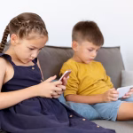 kids using mobile